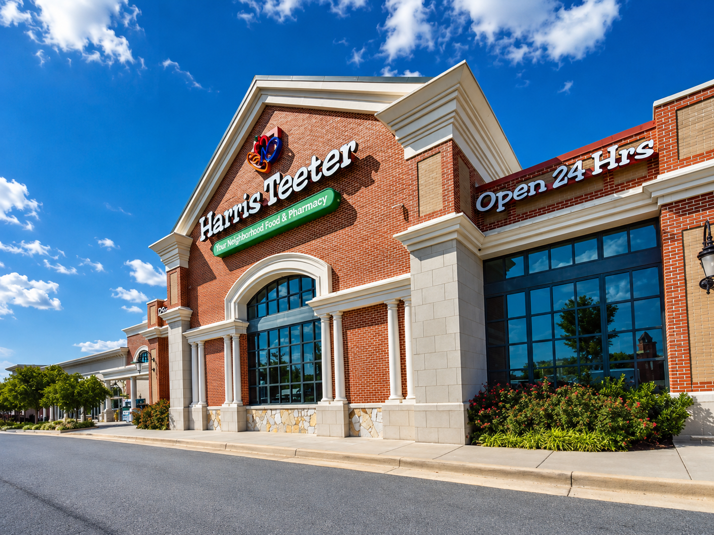 The Ashburn Residence — Nearby neighborhood grocery store and shopping center